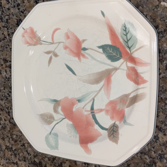 3 Mikasa Dinner Plates Silk Flowers, GUC 🌺🌷 - Picture 2 of 5